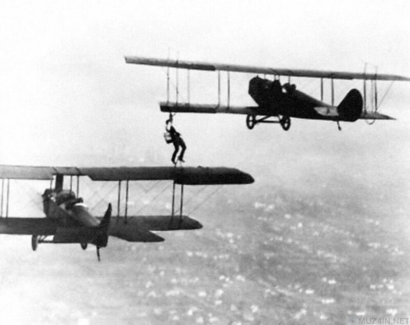 Первая дозаправка в воздухе (Лонг-Бич, Калифорния, 12 ноября 1921 года)