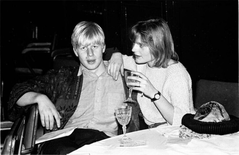 Борис Джонсон с его будущей первой женой Аллегрой Мостин-Оуэн, Оксфорд, 1986 год