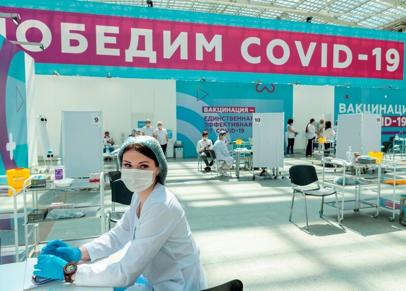 В Гостином дворе открылся самый крупный центр вакцинации в Москве