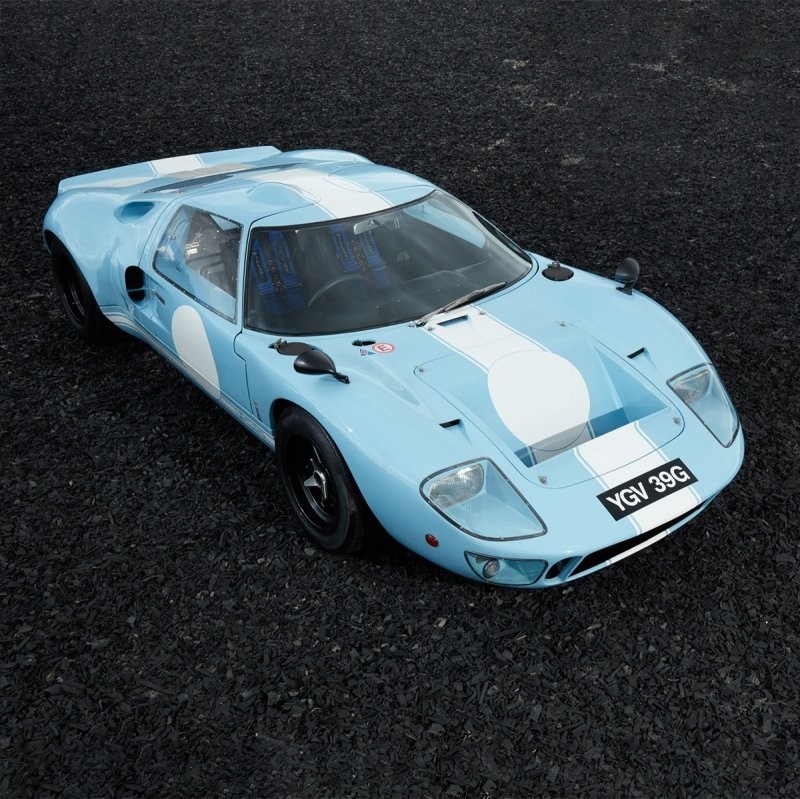 1. Ford GT40 1969 года продан за £2,508,000 (256 300 000 руб.)