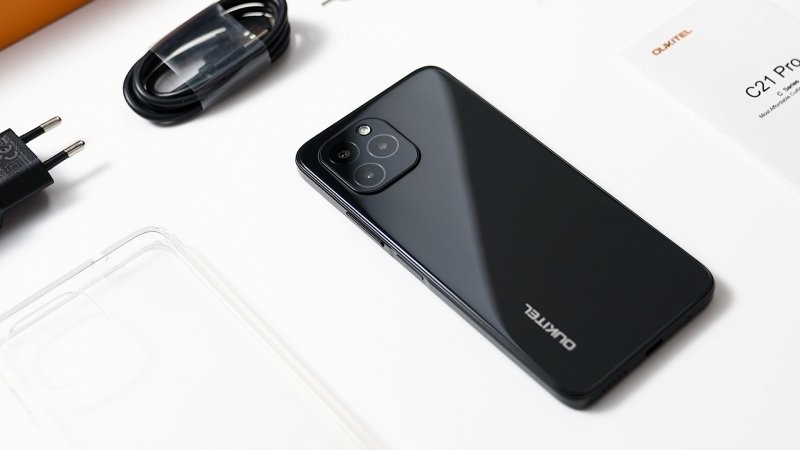 OUKITEL C21 Pro - доступный смартфон со стильным дизайном
