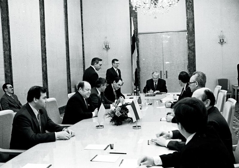 Подписание договора о разграничении полномочий между Татарстаном и РФ, Москва, 1994 год