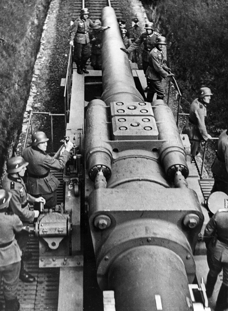 Железнодорожная пушка перед вторжением в Польшу в сентябре 1939 года
