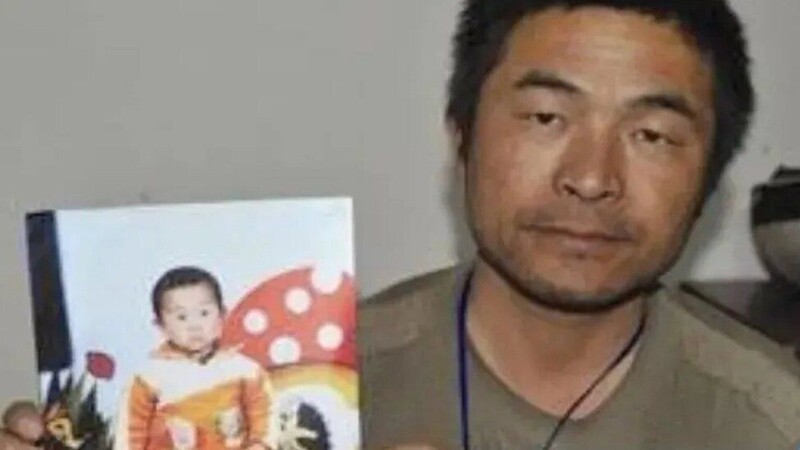 Китаец нашел пропавшего сына 24 года спустя