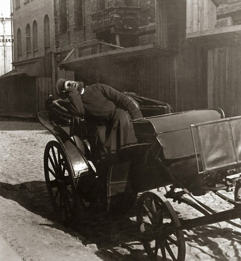 Извозчик в ожидании седока Неизвестный автор, 1908 - 1909 год, г. Москва
