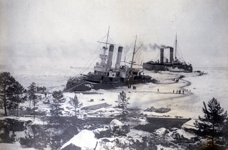 Ледокол «Ермак» спасает броненосец «Генерал–адмирал Апраксин» из ледового плена, 1899 год, Финский залив