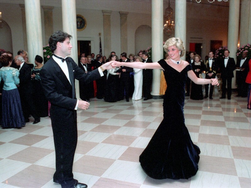 Джон Траволта и принцесса Диана танцуют в Белом доме, 1985 год.