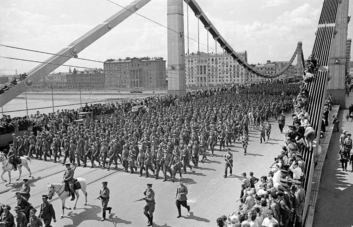 немецкие военные на красной площади