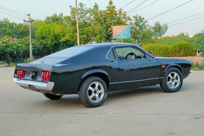 Умельцы из Индии превратили Hyundai Accent в подобие Ford Mustang 1969 года выпуска