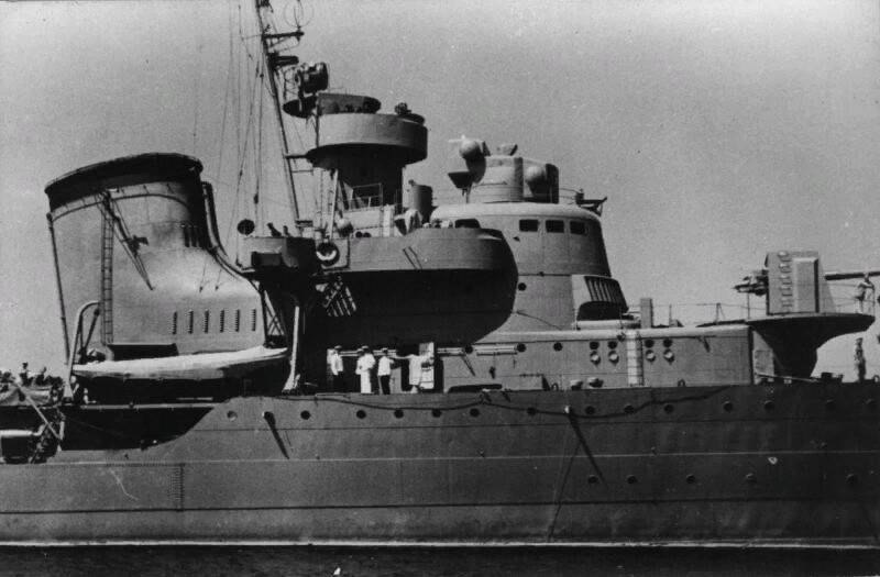 Он направлялся в порт под атакой сотни немецких бомбардировщиков! Героическая история «Ташкента»