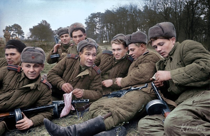 Цветные фотографии советских бойцов в Великую Отечественную Войну