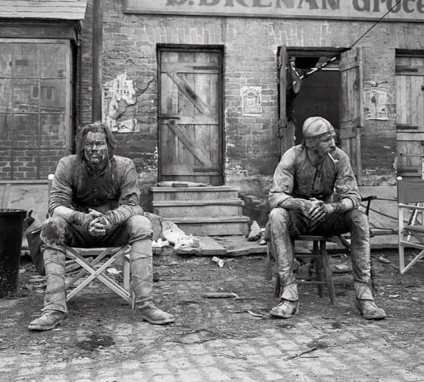 Леонардо ди Каприо и ДэниелДэй-Льюис на съемках фильма "Банды Нью-Йорка"