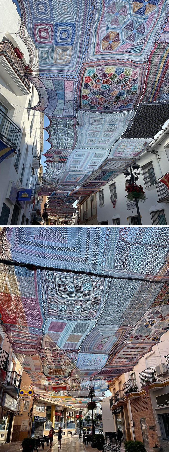 9. "Женщины в моей деревне в Испании вяжут вот такие коврики и натягивают их над улицей"