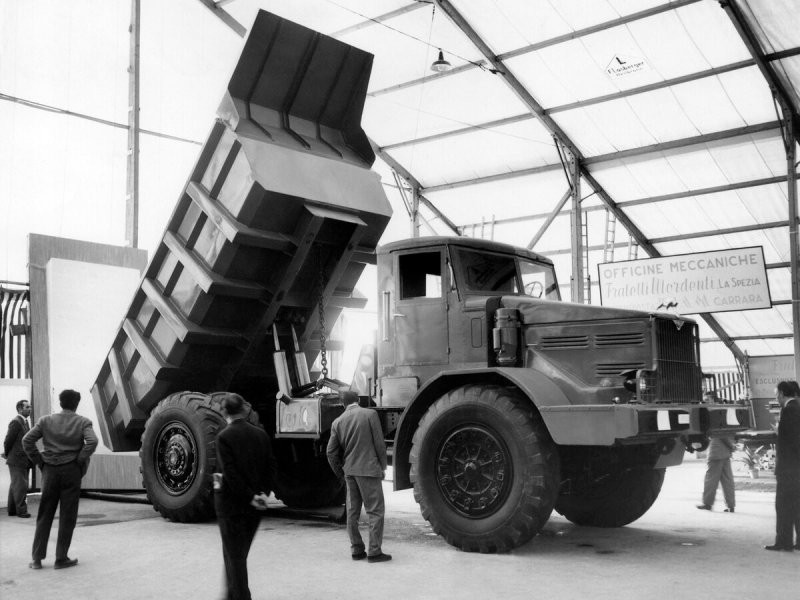 Первые сверхтяжелые самосвалы СССР на 25 и 40 тонн