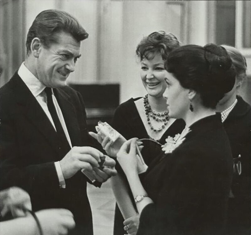 Жан Маре, Ирина Скобцева и Элина Быстрицкая  (Фото: Виктор Руйкович, 1963 год, г. Москва, МАММ/МДФ)