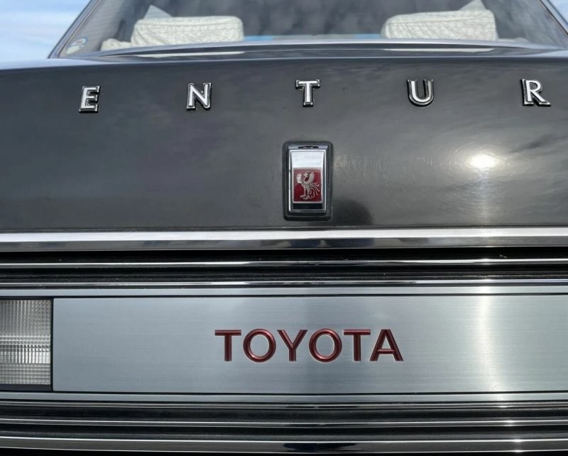 Toyota Century — совершенство родом из восьмидесятых