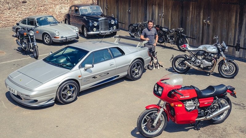 Ричард Хаммонд решил продать некоторые из своих классических автомобилей и мотоциклов