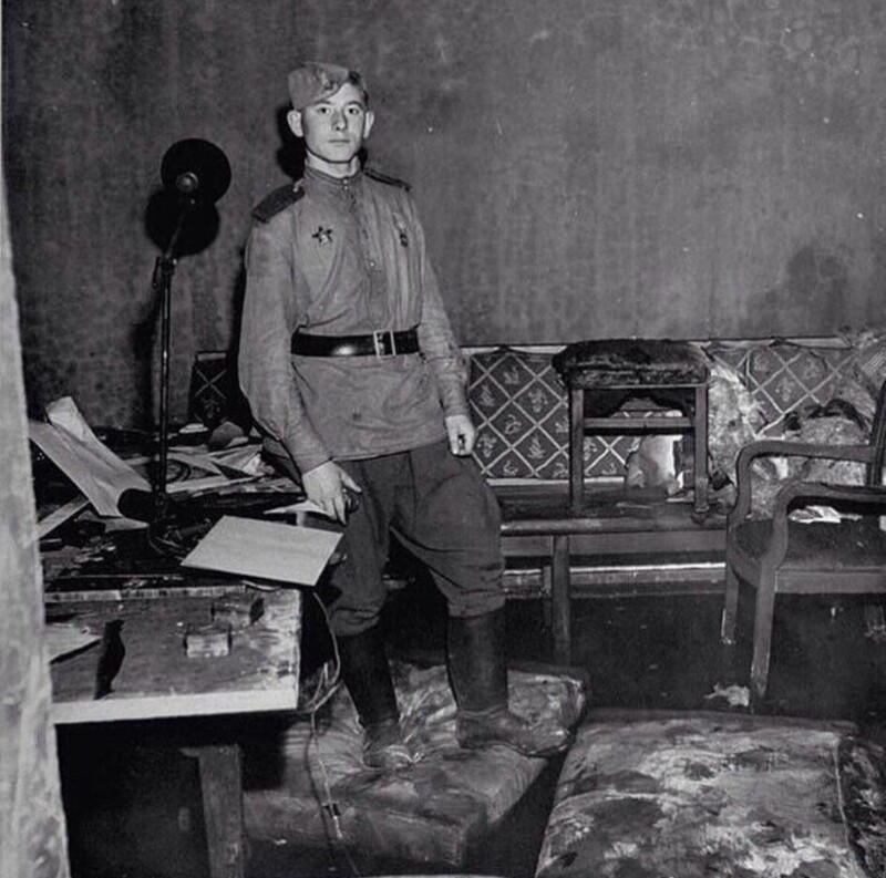 В бункере Гитлера , Берлин , 1945 год