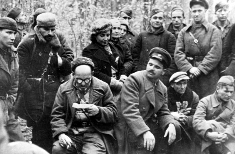 Советский "Дед", за которым охотились 60 тысяч немцев и дивизия СС, а Николай Второй награждал Георгиевским крестом. Кто он?