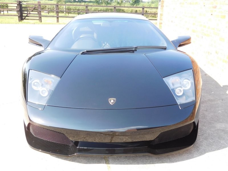Lamborghini Murcielago с пробегом 300 километров обойдется вам почти так же дорого, как новый Aventador