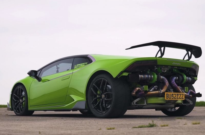 Заряженные Lamborghini Huracan и Nissan GTR объединяют усилия, чтобы бросить вызов гоночному автомобилю F1