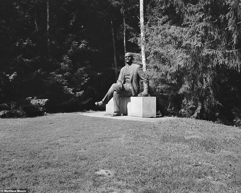 Статуя Ленина в парке Грутас, ставшем местом ссылки для многих литовских статуй советских вождей