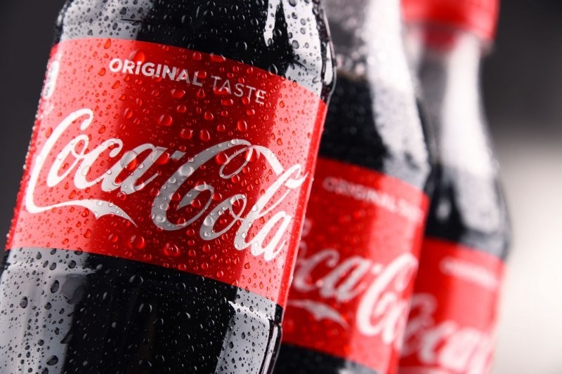 Если кока-кола растворяет гвозди, то растворит ли она желудок?