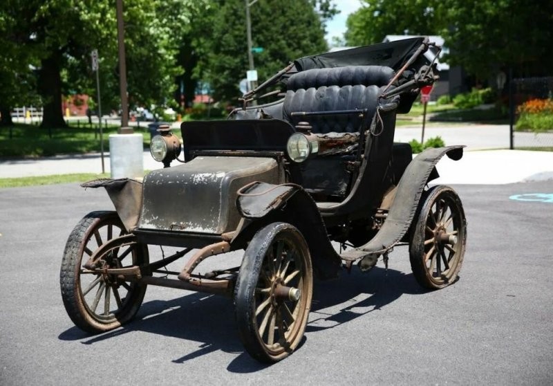 Ветхий, но зато в оригинале: электромобиль 1910 года из музейных запасников