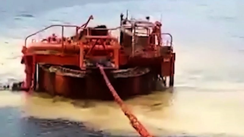 Разлив нефти под Новороссийском