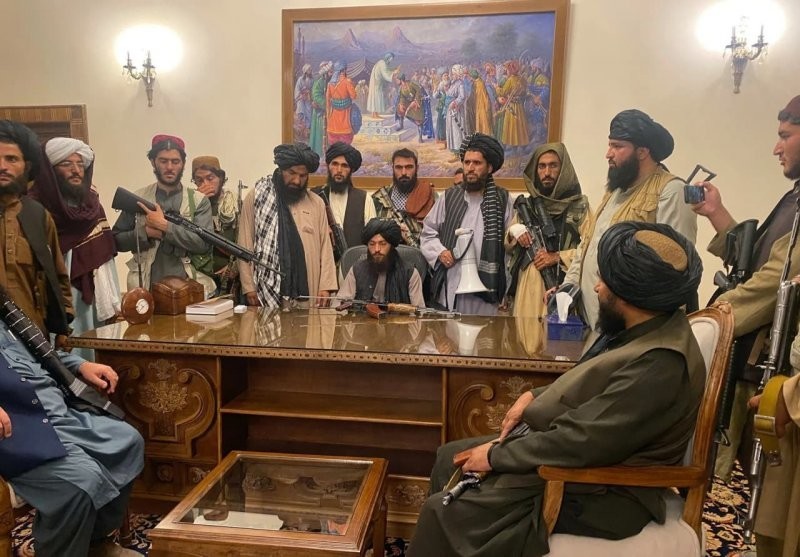 Талибы в президентском дворце