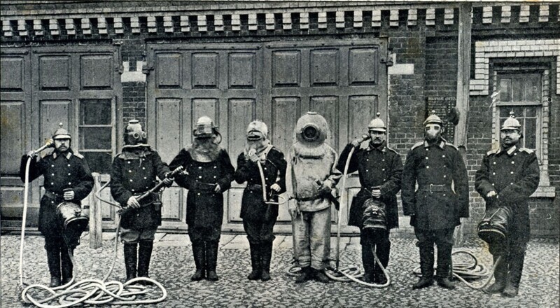 Аппараты, защищающие пожарных при тушении пожаров, применявшиеся в московских пожарных командах в 1903 году