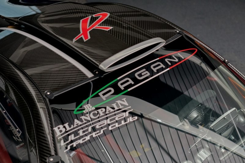 Один из десяти: редкий Pagani Zonda R Evolution выставлен на продажу
