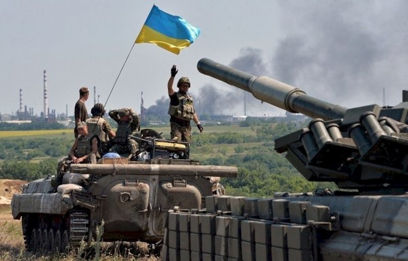 Флаг предателей. Посвящается дню флага на Украине.