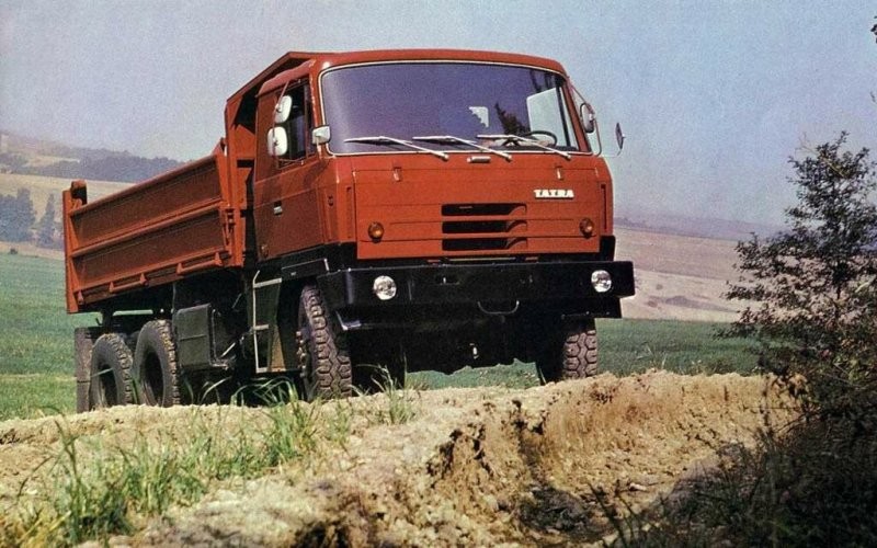 Tatra 815: любимый самосвал советских водителей