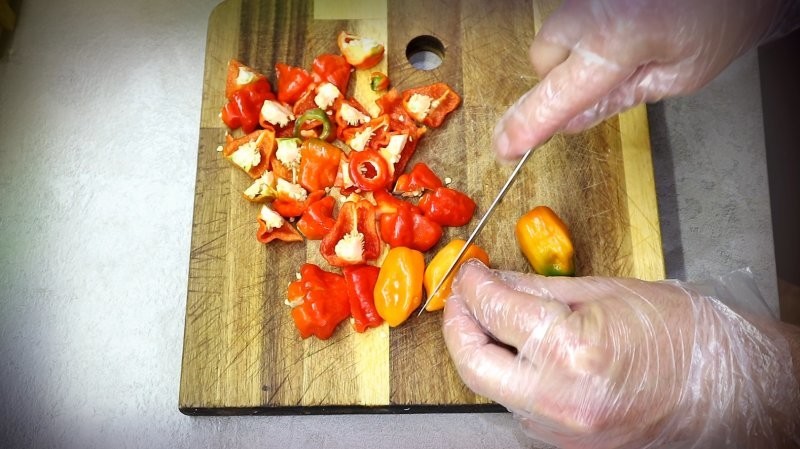 Очень острый соус и очень вкусный