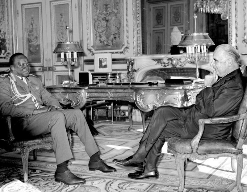 16 сентября 1971 года. Париж, Елисейский дворец. Президент Уганды Иди Амин Дада и президент Франции Жорж Помпиду.