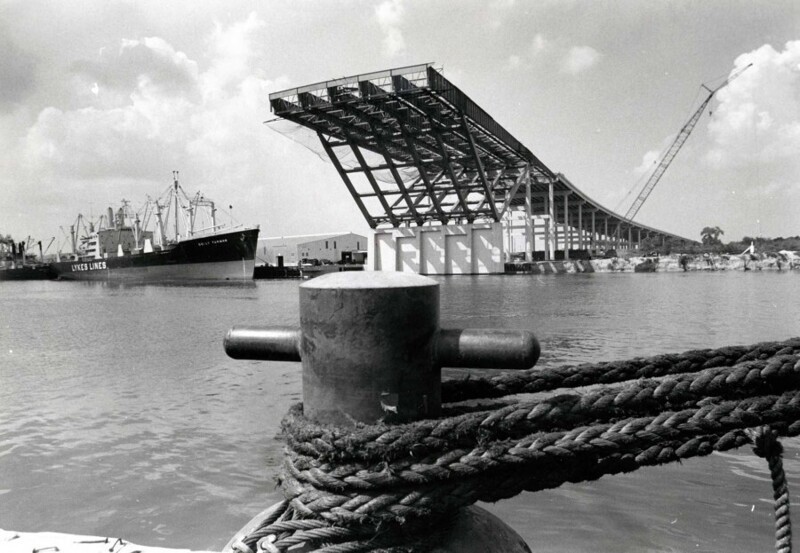 Сентябрь 1971 года. Строительство моста над Хьюстонским судоходным каналом.