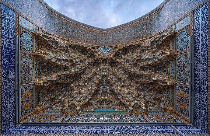16. Потолок гробницы в Иране
