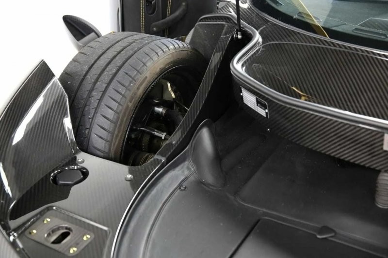 Вам понадобится очень толстый кошелек, чтобы позволить себе этот единственный в мире Koenigsegg Agera S Hundra