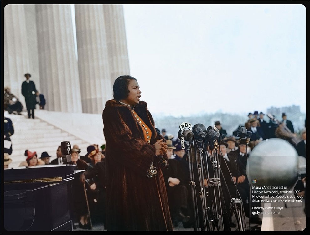 17. Мариан Андерсон у мемориала Линкольна, 1939 год