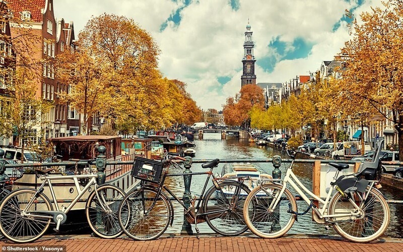 Второе место - Амстердам