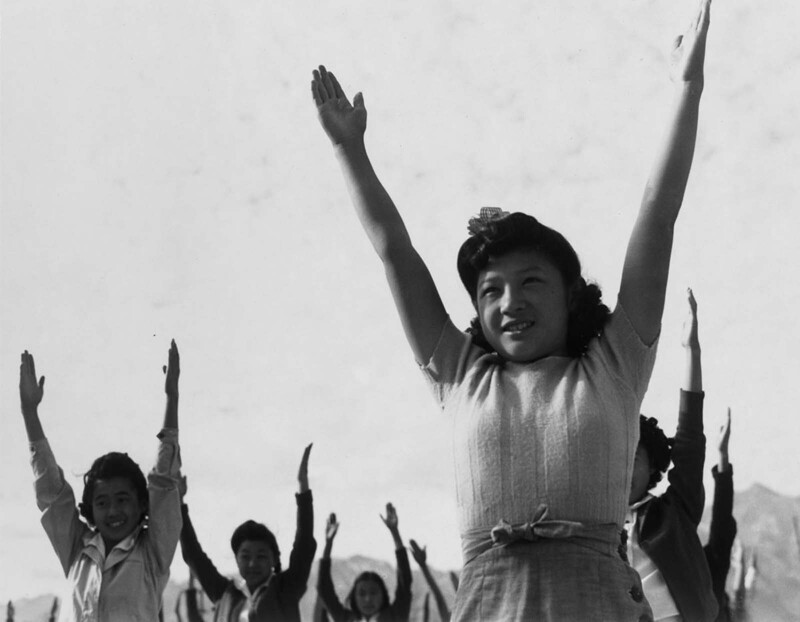Манзанар: редкие фото из лагеря для японцев в США