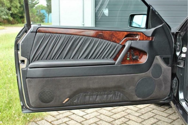 Редчайшее купе Brabus 6.9 V12 выставлено на продажу в Нидерландах