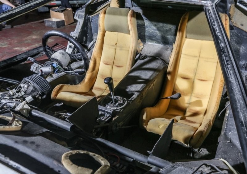 Lamborghini Countach: разобранный суперкар 80-х выставили на продажу
