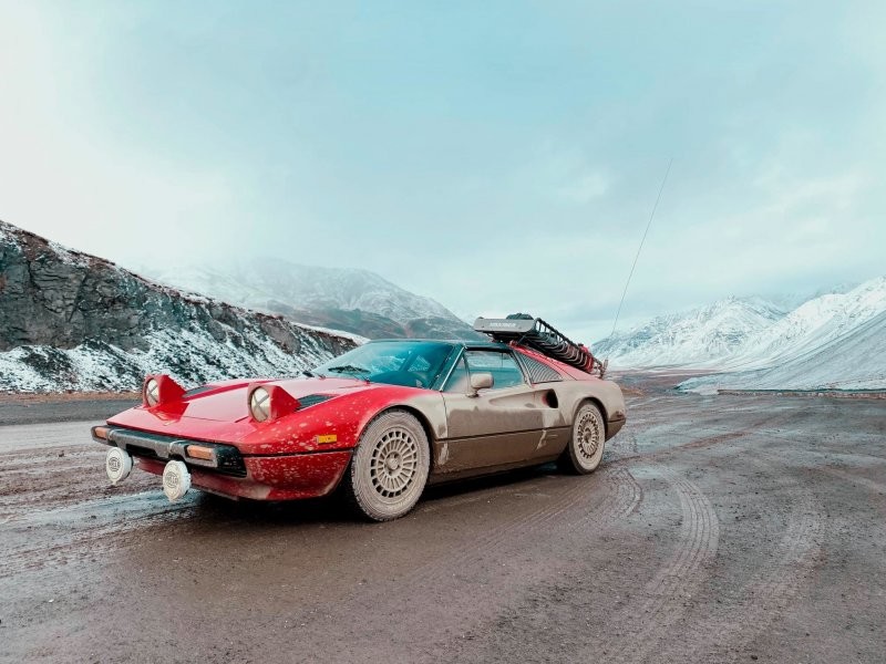 Американец приспособил Ferrari 308 GTB для путешествий и колесит по штатам
