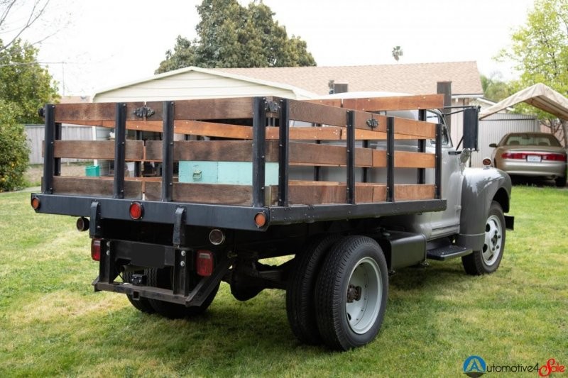 Красивый, редкий, скоростной: грузовик Nash с двумя коробками передач