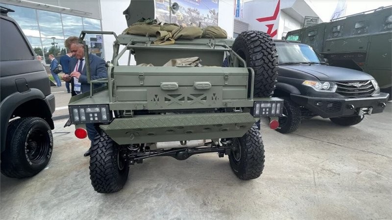 Сверхлегкий военный багги «Сармат-2», построенный на базе «Нивы»