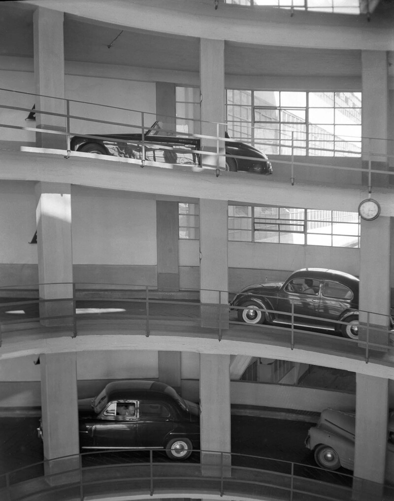 Как выглядели первые вертикальные парковки, 1920-1960 годы