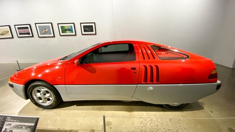 Ghia Brezza — ответ Ford на Pontiac Fiero, разработанный женщиной