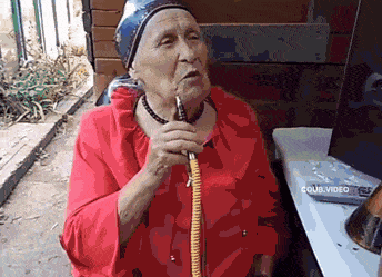 Женский образ в гифках